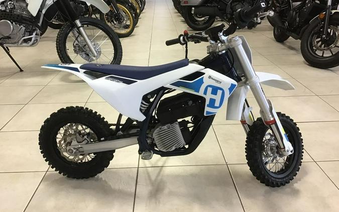 2024 Husqvarna® EE 3