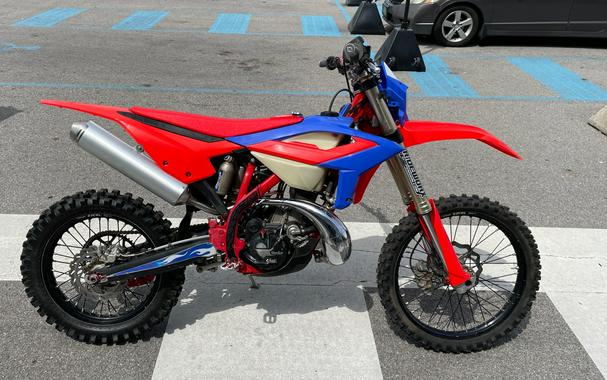 2023 Beta Motorcycles RR Race Edition 200