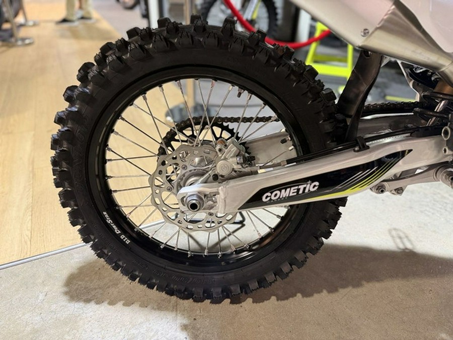 2025 Triumph TF 450-RC Edition Jet BlackPure White