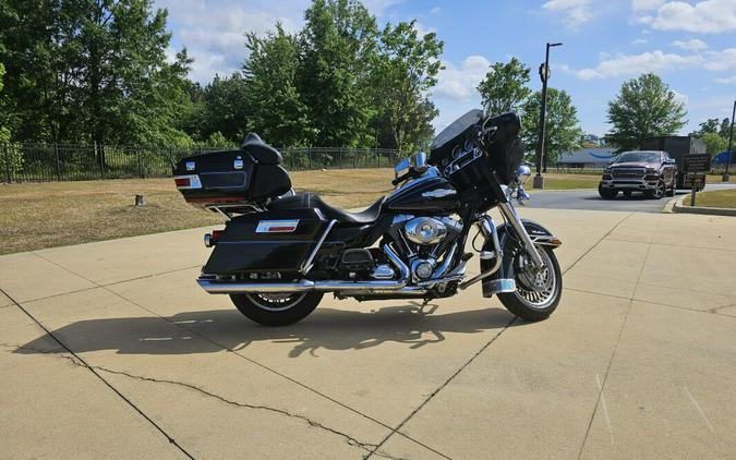 2009 Harley-Davidson® Electra Glide® Ultra Classic Peace Officer SE Vivid Black