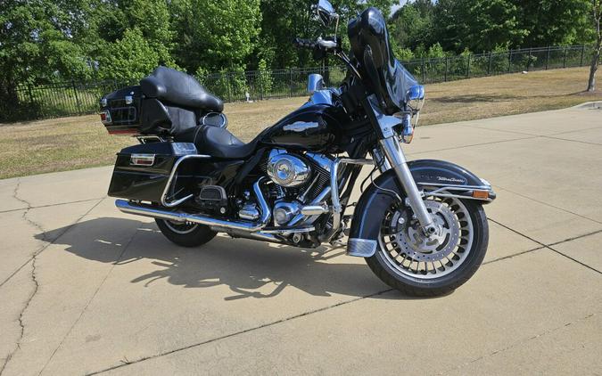 2009 Harley-Davidson® Electra Glide® Ultra Classic Peace Officer SE Vivid Black