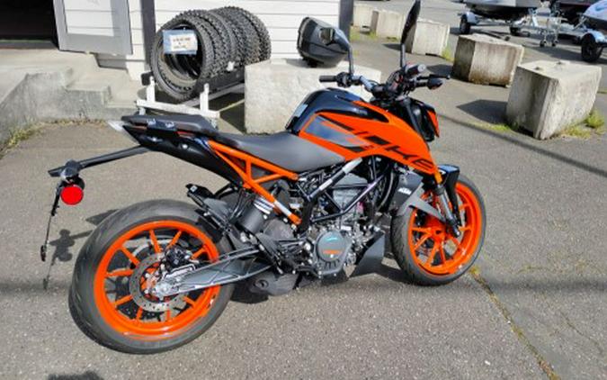2023 KTM 200 Duke