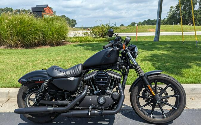 2022 Harley-Davidson Iron 883 Review [Air-Cooled Sportster]