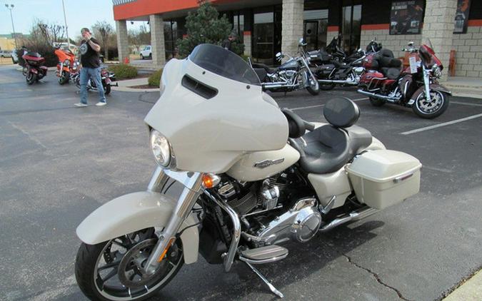 2022 Harley-Davidson FLHX - Street Glide