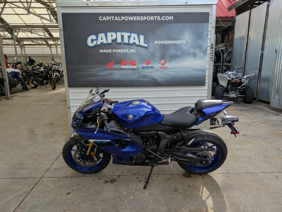 2025 Yamaha YZF-R7