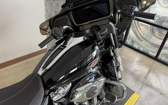 2025 Harley-Davidson® Street Glide® FLHX