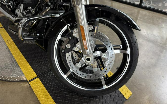 2025 Harley-Davidson® Street Glide® FLHX