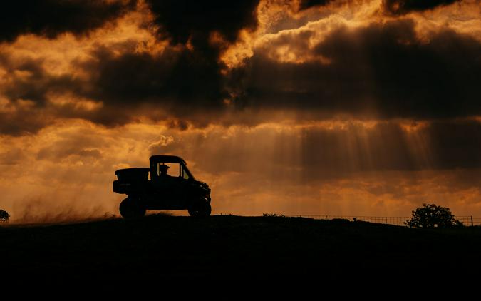 2027 Can-Am Defender DPS CAB HD10