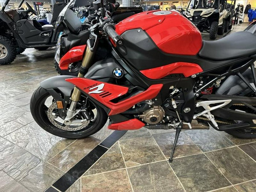 2022 BMW S 1000 R Racing Red