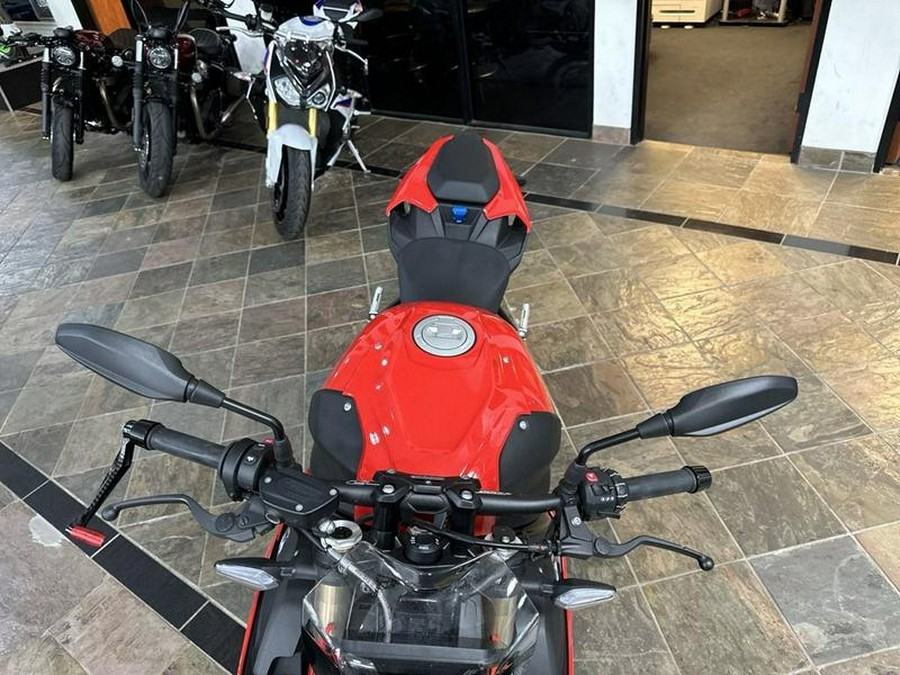 2022 BMW S 1000 R Racing Red