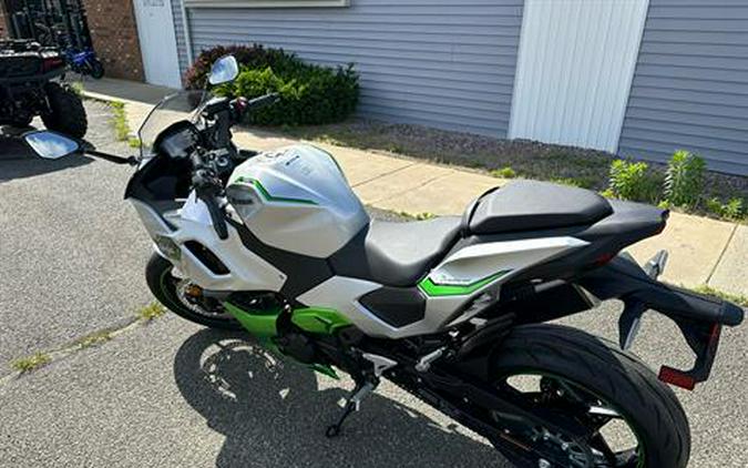 2024 Kawasaki Ninja 7 Hybrid ABS