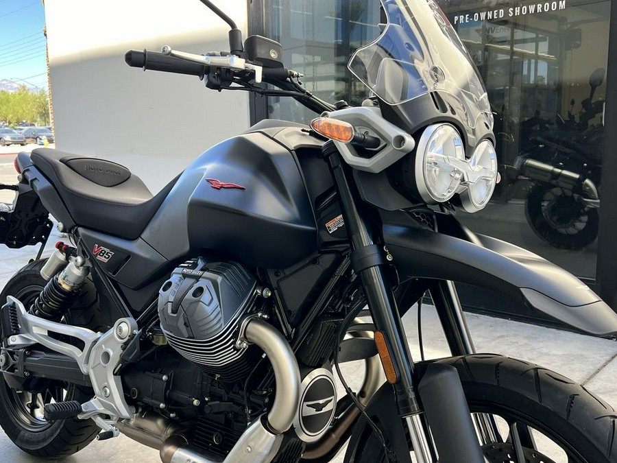 2025 Moto Guzzi V85 Strada