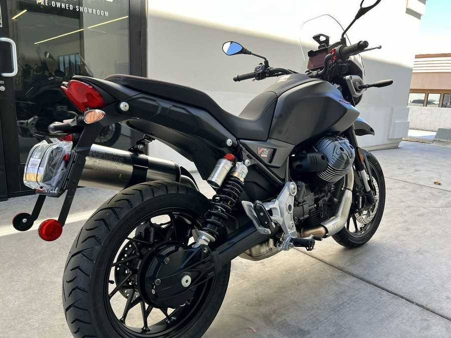 2025 Moto Guzzi V85 Strada