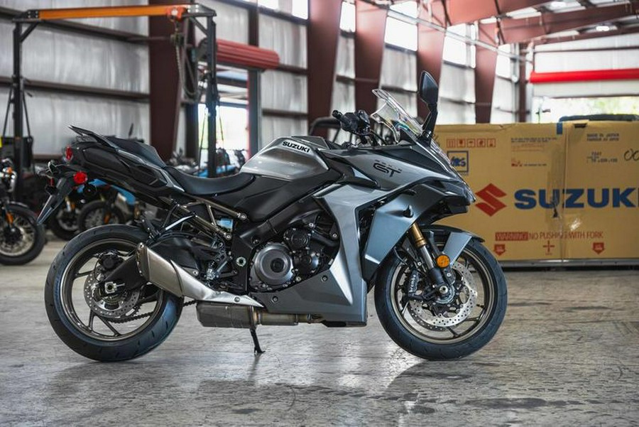 2025 Suzuki GSX-S1000GT+