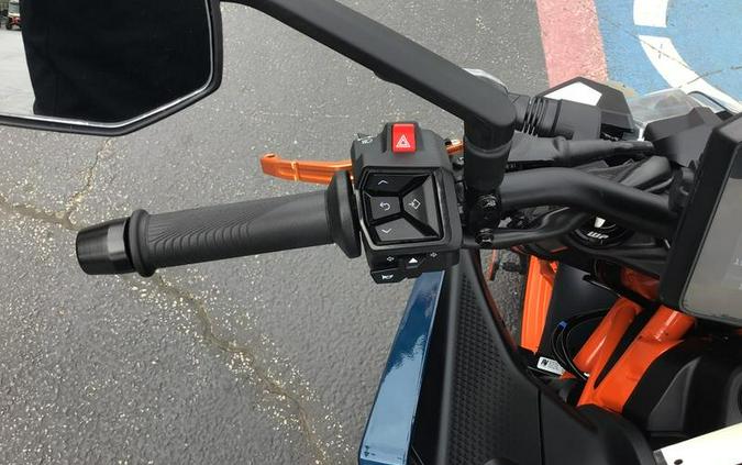 2025 KTM 390 Duke