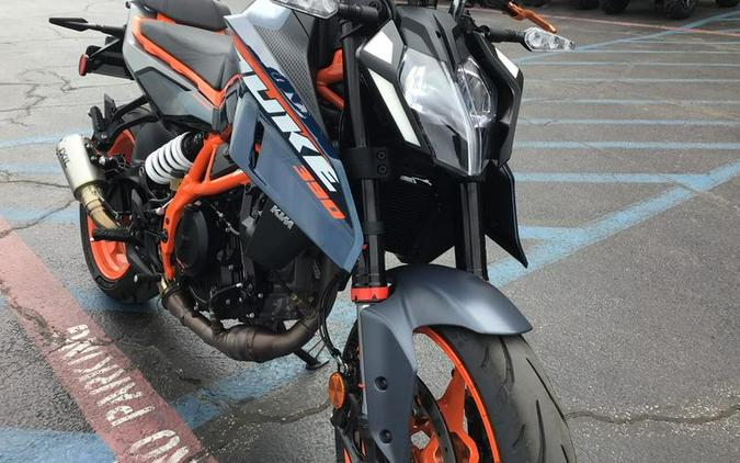 2025 KTM 390 Duke