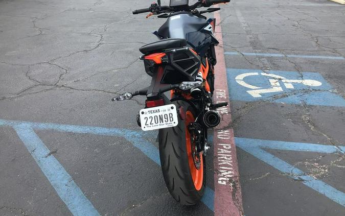 2025 KTM 390 Duke