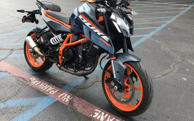 2025 KTM 390 Duke