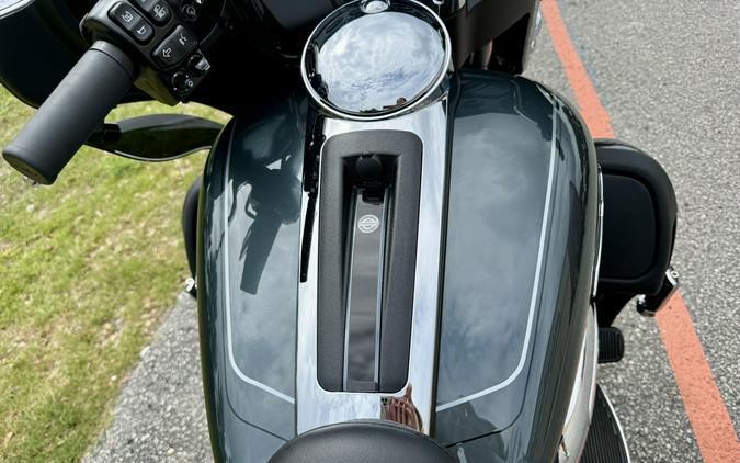2025 Harley-Davidson Tri Glide Ultra FLHTCUTG