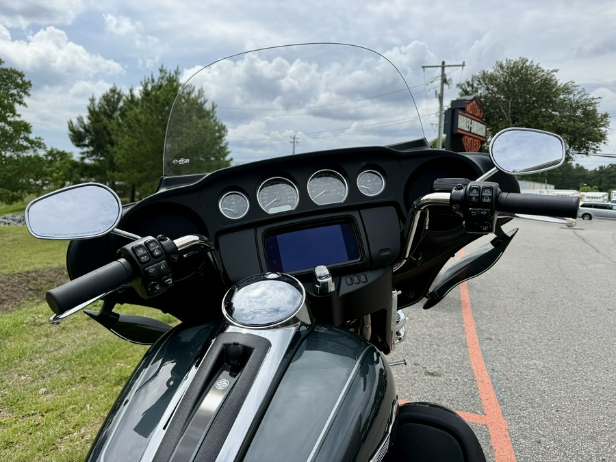 2025 Harley-Davidson Tri Glide Ultra FLHTCUTG