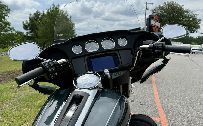 2025 Harley-Davidson Tri Glide Ultra FLHTCUTG