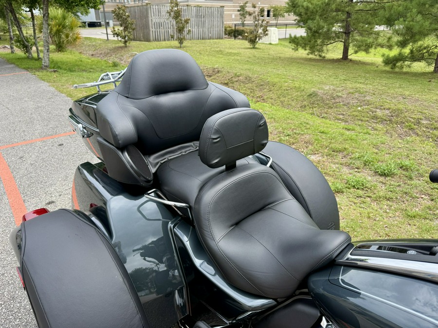 2025 Harley-Davidson Tri Glide Ultra FLHTCUTG