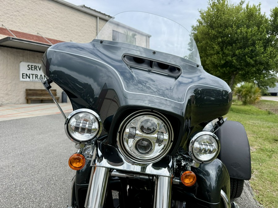 2025 Harley-Davidson Tri Glide Ultra FLHTCUTG