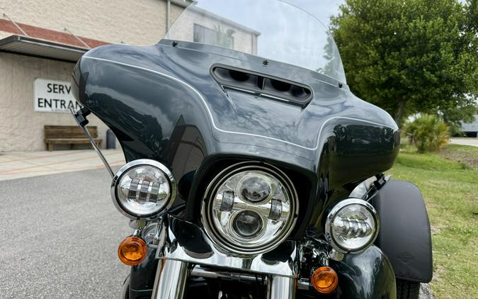 2025 Harley-Davidson Tri Glide Ultra FLHTCUTG