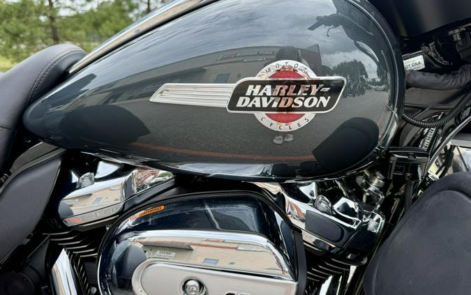 2025 Harley-Davidson Tri Glide Ultra FLHTCUTG