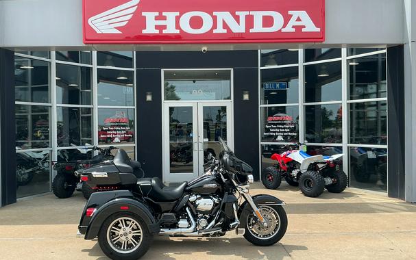 2019 Harley-Davidson® TRI GLIDE ULTRA CLASSIC