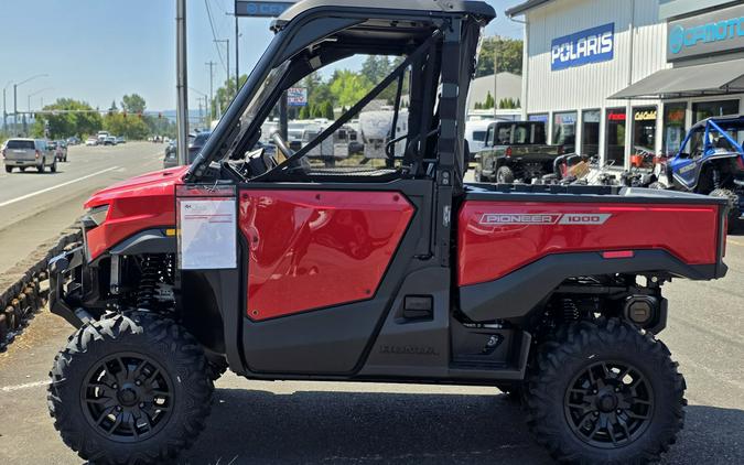 2026 Honda Pioneer 1000 Deluxe