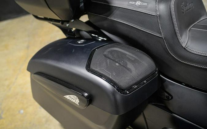 2024 Indian Motorcycle® Roadmaster® Dark Horse® w/Powerband Audio Package Black Smoke