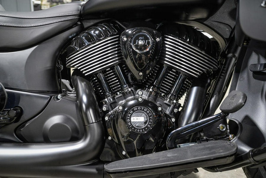 2024 Indian Motorcycle® Roadmaster® Dark Horse® w/Powerband Audio Package Black Smoke