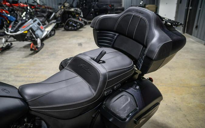 2024 Indian Motorcycle® Roadmaster® Dark Horse® w/Powerband Audio Package Black Smoke