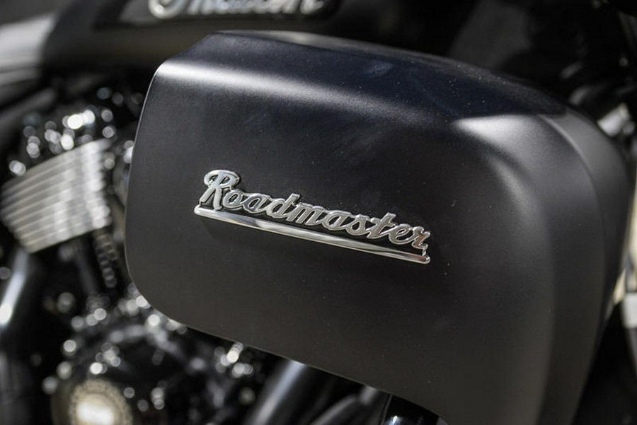 2024 Indian Motorcycle® Roadmaster® Dark Horse® w/Powerband Audio Package Black Smoke