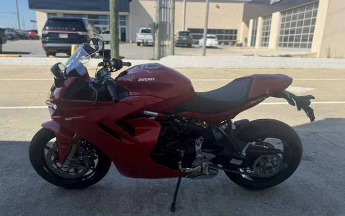 2024 Ducati Supersport 950 S Red