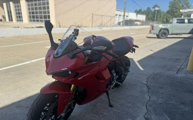 2024 Ducati Supersport 950 S Red