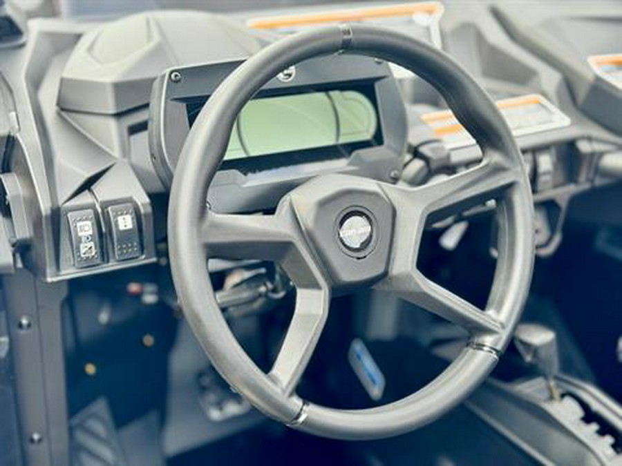 2026 Can-Am Commander XT 700