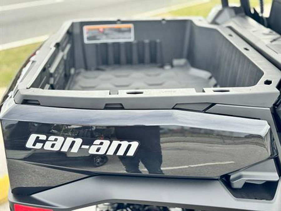 2026 Can-Am Commander XT 700