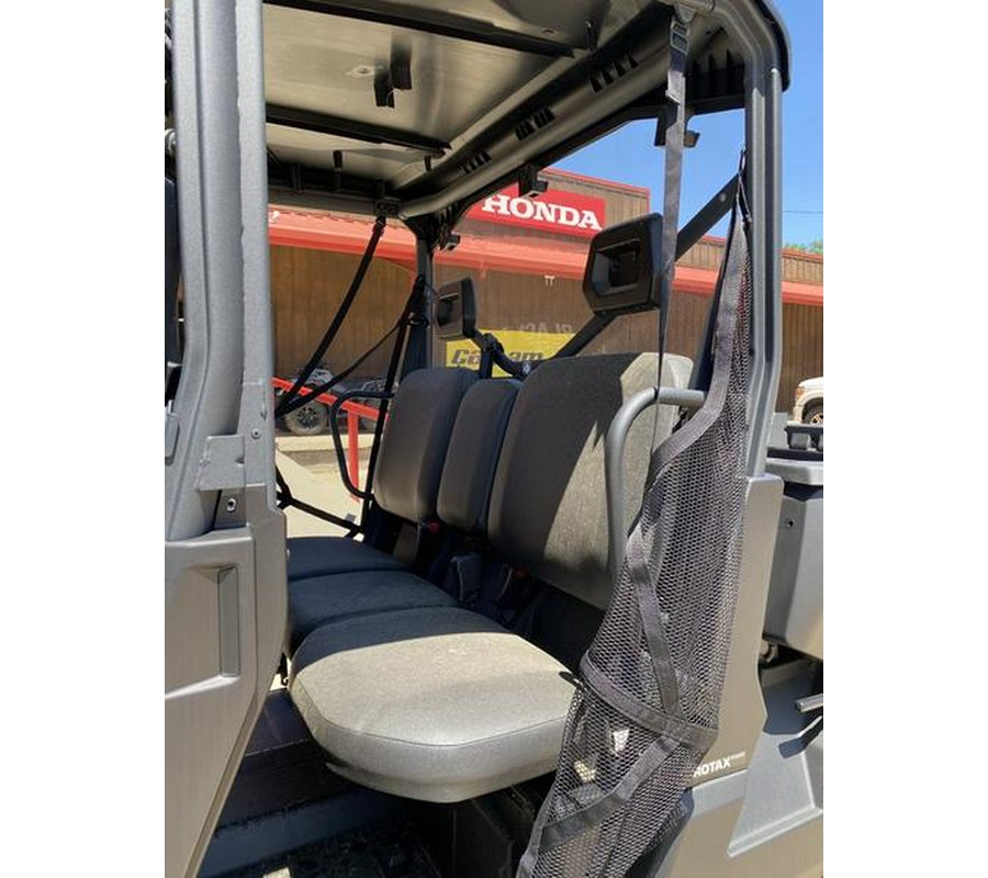 2024 Can-Am® Defender MAX DPS HD9 Timeless Black