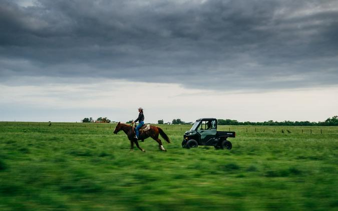 2027 Can-Am Defender DPS CAB HD10