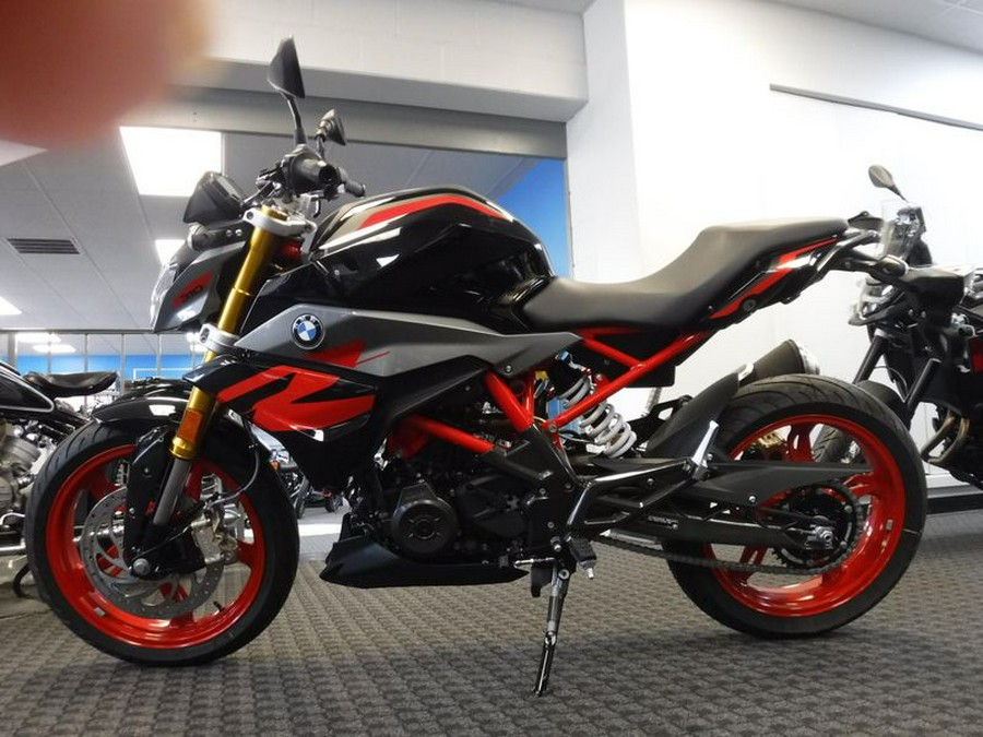 New 2025 BMW G 310 R Motorcycle in Kansas City, MO