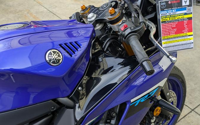 2025 Yamaha YZF-R7
