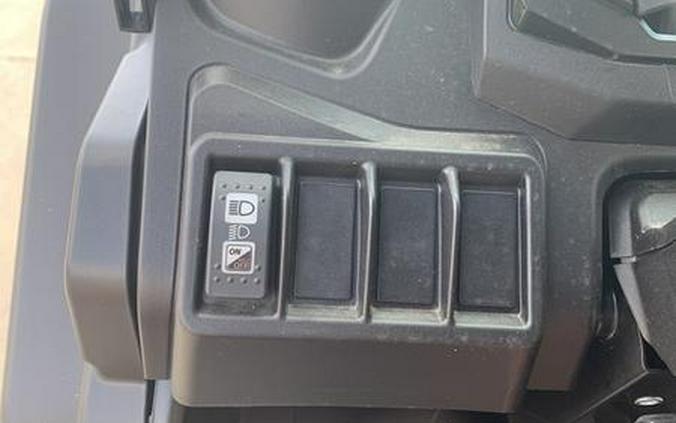 2024 Can-Am® Defender MAX HD7