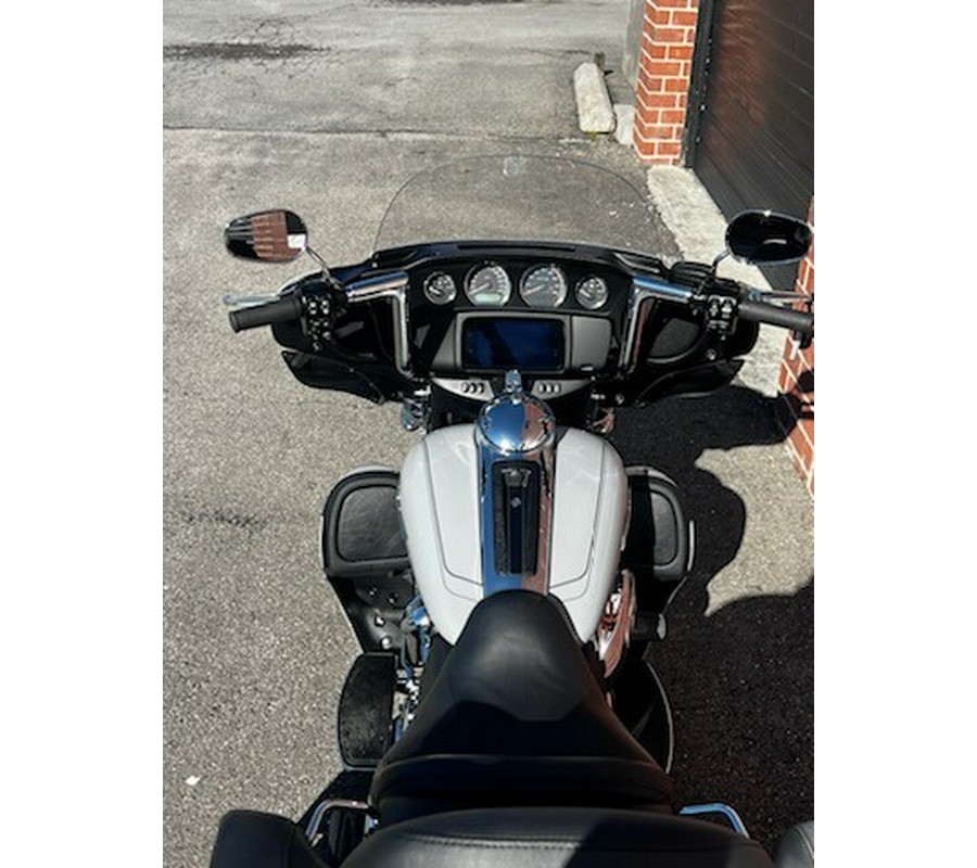 2024 Harley-Davidson® FLHTCUTG Tri Glide™ Ultra