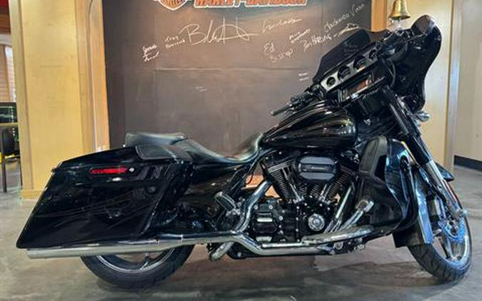 2015 Harley-Davidson CVO™ Street Glide®