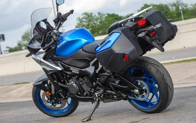 2025 Suzuki GSX-S1000GX+