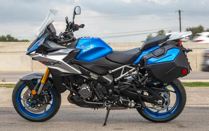 2025 Suzuki GSX-S1000GX+