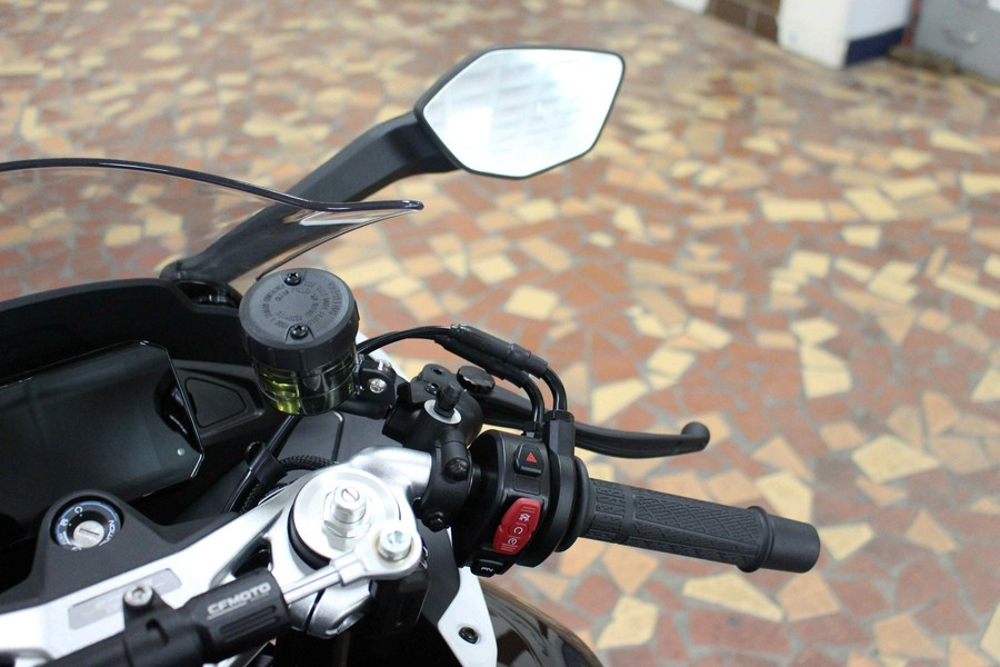2026 CFMOTO 675SS Nebula White - T6006729