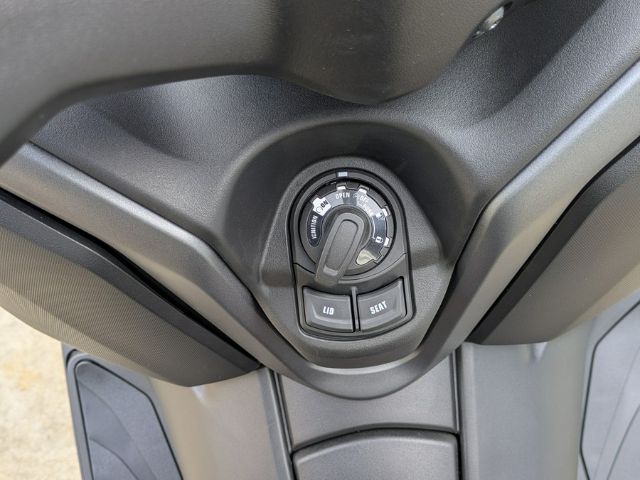 2025 Yamaha XMAX